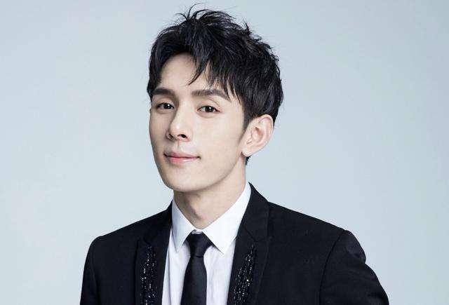 娱乐吃瓜酱俄罗斯帅哥